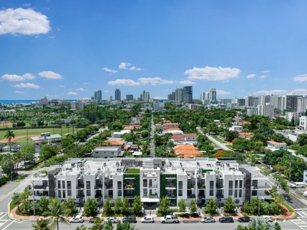 1030 15th St #PH3 Miami Beach, FL 33139