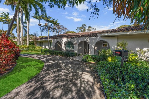 16141 SW 83rd Ave Palmetto Bay, FL 33157