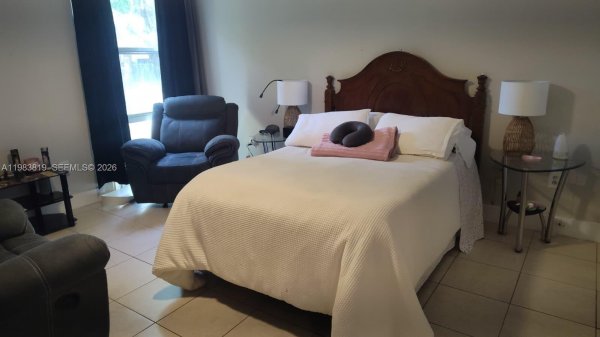 200 177th Dr #115 Sunny Isles Beach, FL 33160