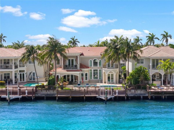 1495 Windjammer Way Hollywood, FL 33019