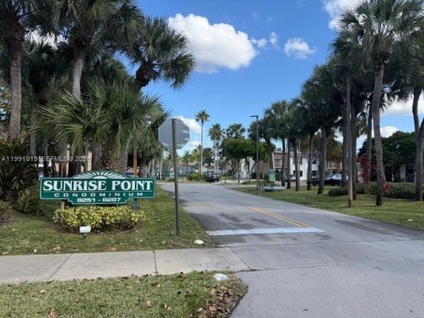 Undisclosed Address Pinecrest, FL 33156