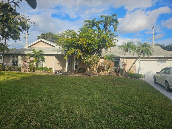 14461 SW 152nd Ct Miami, FL 33196