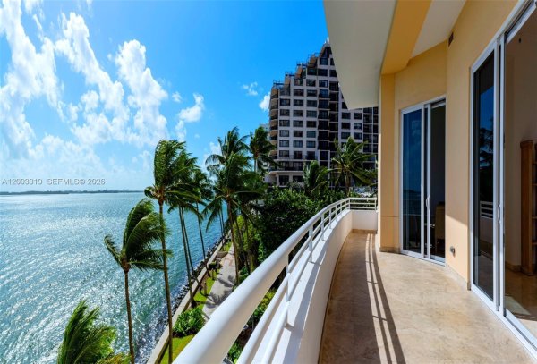808 Brickell Key Dr #404 Miami, FL 33131