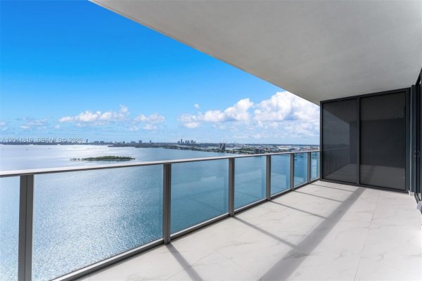 700 NE 24th #2504 Miami, FL 33137
