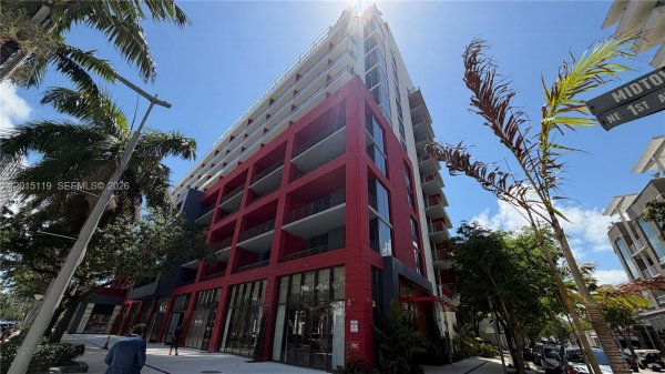 90 NE 32nd St #1125 Miami, FL 33127