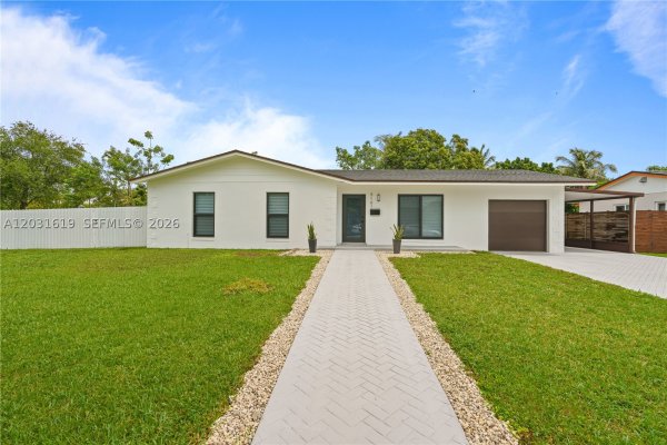 9161 SW 181st Ter Palmetto Bay, FL 33157