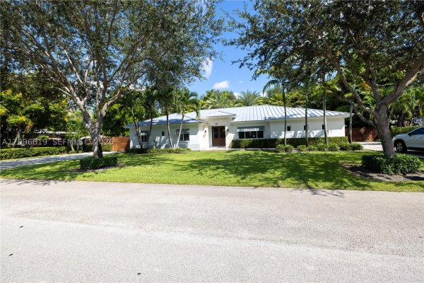 7985 SW 99th St Miami, FL 33156