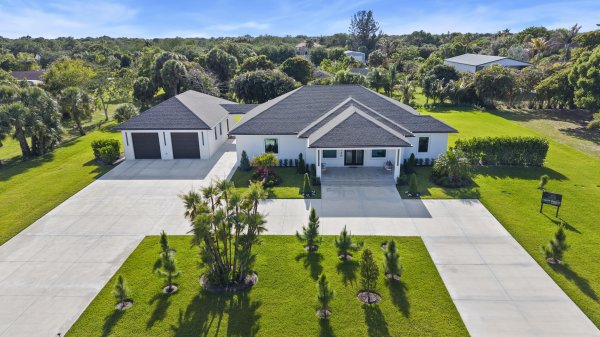 16149 73rd West Palm Beach, FL 33418