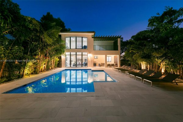6529 SW 30th St Miami, FL 33155 6529 SW 30th St Miami, FL 33155