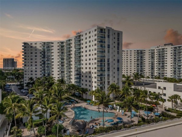 3901 S Ocean Dr #10L Hollywood, FL 33019