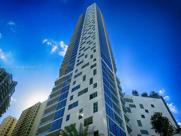 1300 Brickell Bay Dr #1100 Miami, FL 33131