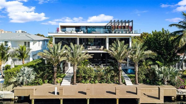 13000 N Bayshore Dr North Miami, FL 33181