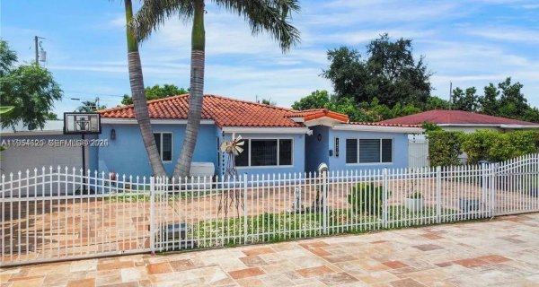 1470 SW 73rd Pl Miami, FL 33144