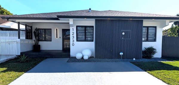 12330 SW 195th Ter Miami, FL 33177