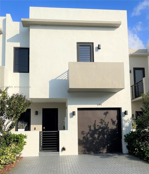 491 SW 91st Pl Miami, FL 33174