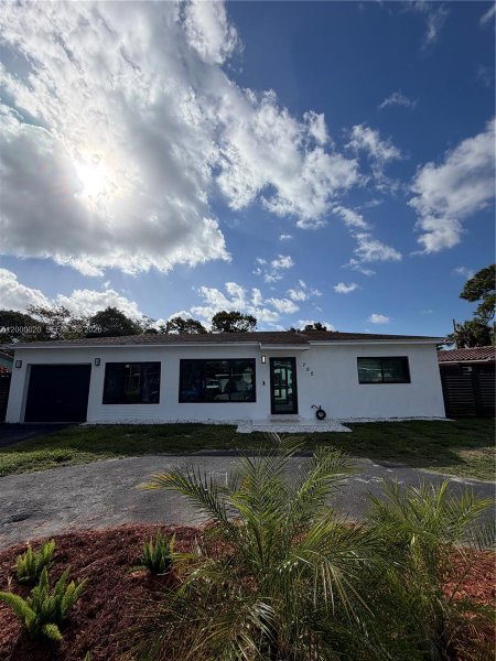 750 Carolina Ave Fort Lauderdale, FL 33312