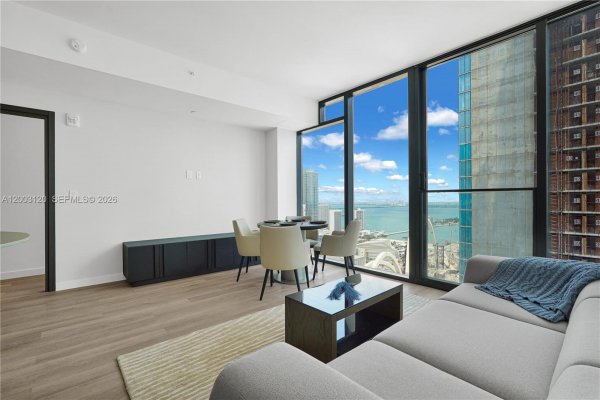 20 NE 11th St #4006 Miami, FL 33132