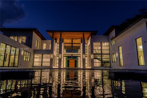 6290 Chapman Fld Dr Pinecrest, FL 33156