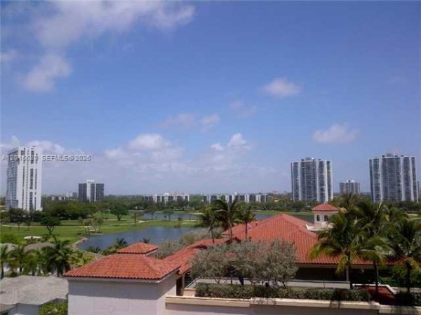 19900 E Country Clb Dr #804 Aventura, FL 33180