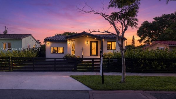 2155 SW 25th Ter Miami, FL 33133
