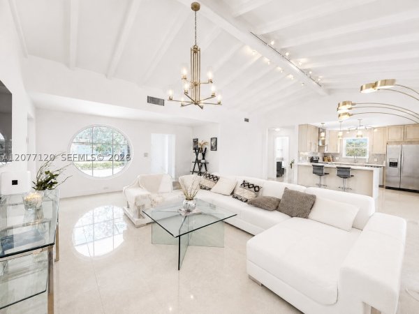 2830 NE 56th Ct Fort Lauderdale, FL 33308