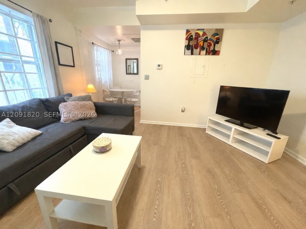 1542 Drexel Ave #104 Miami Beach, FL 33139