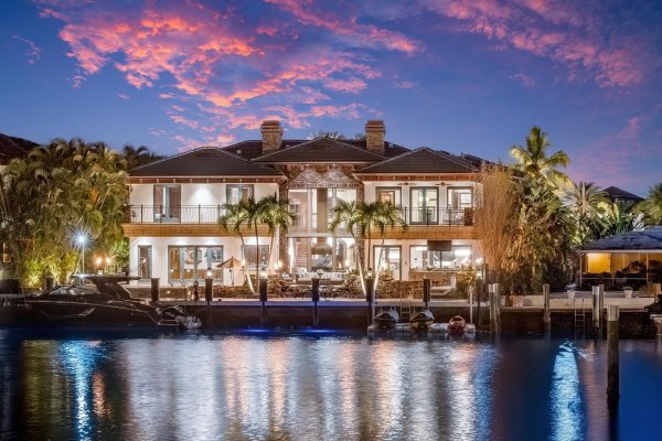 2325 NE 27th Lighthouse Point, FL 33064