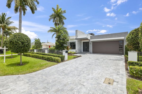 2620 SE 6th Pompano Beach, FL 33062