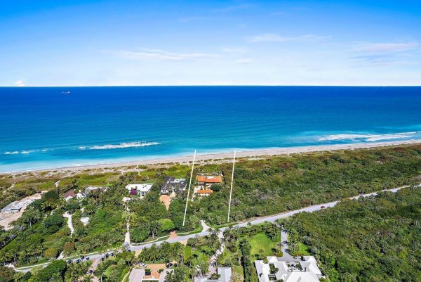 527 S Beach Rd Jupiter Island, FL 33455