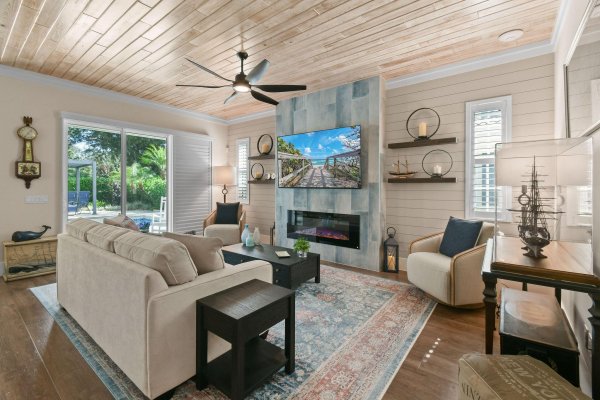 4015 Community Dr Jupiter, FL 33458