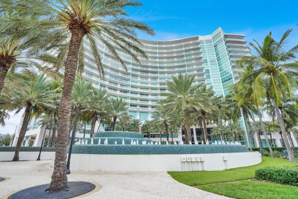 1 N Ocean Blvd #814 Pompano Beach, FL 33062