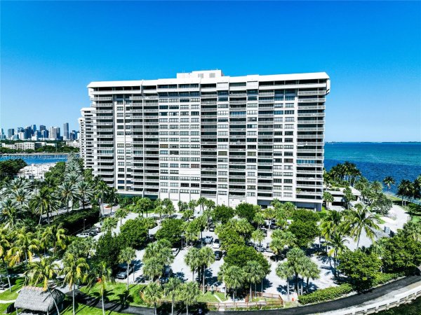 1 Grove Isle Dr #A310 Miami, FL 33133
