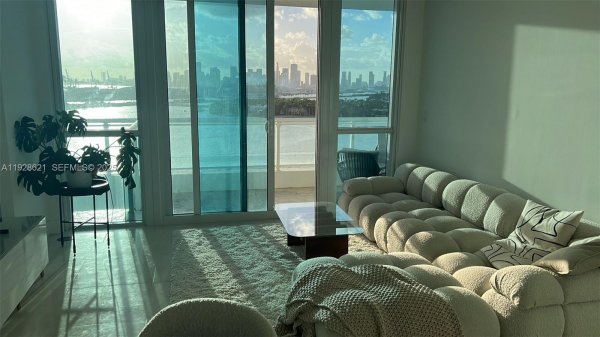 540 West Ave #1613 Miami Beach, FL 33139
