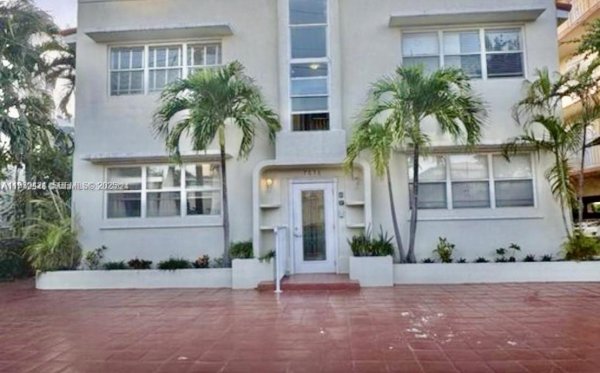 7636 Abbott Ave #3 Miami Beach, FL 33141