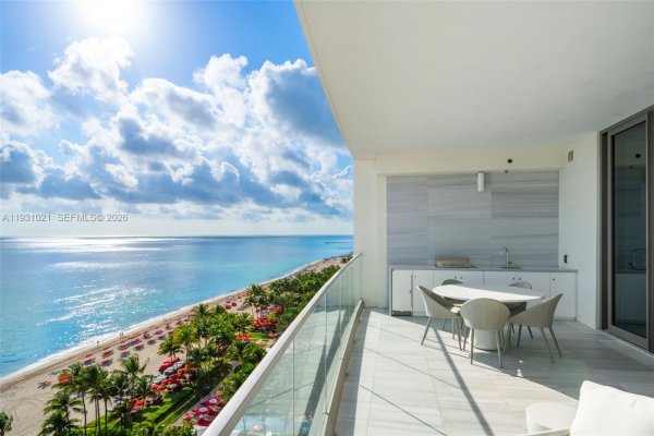 17901 Collins Ave #1002 Sunny Isles Beach, FL 33160