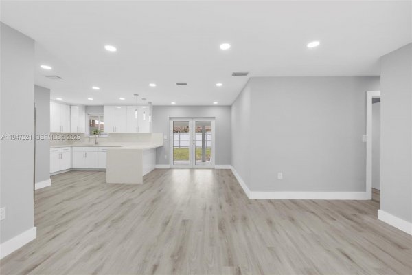 1011 NE 196th St Miami, FL 33179