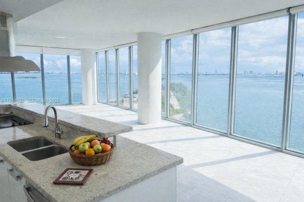 601 NE 36th St #1112 Miami, FL 33137