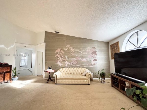 5258 Europa Dr #H Boynton Beach, FL 33437