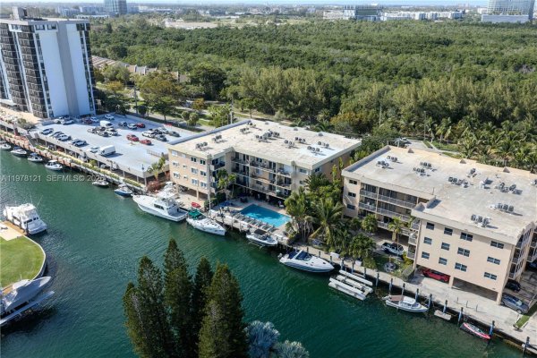 2600 NE 135th St #3C-A North Miami, FL 33181