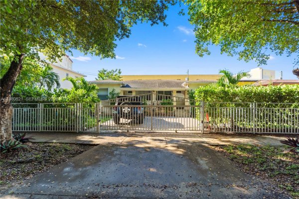 2532 SW 27th St Miami, FL 33133