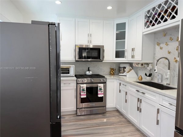 2250 NW 196th St #n/a Miami Gardens, FL 33056