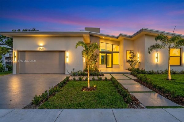 3905 SW 5th St #3905 Coral Gables, FL 33134