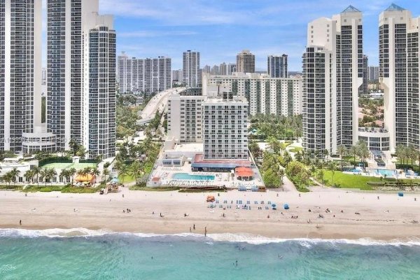 19201 Collins Ave #504 Sunny Isles Beach, FL 33160