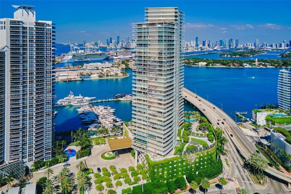 450 Alton Rd #2810 Miami Beach, FL 33139
