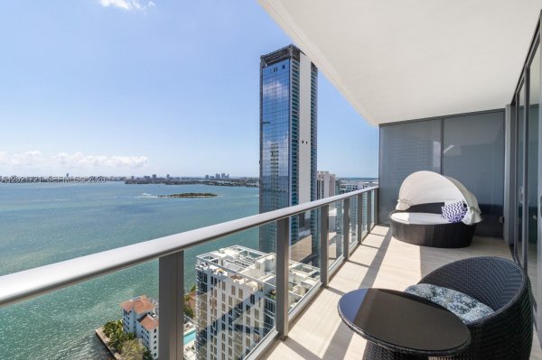 460 NE 28th St #3105 Miami, FL 33137
