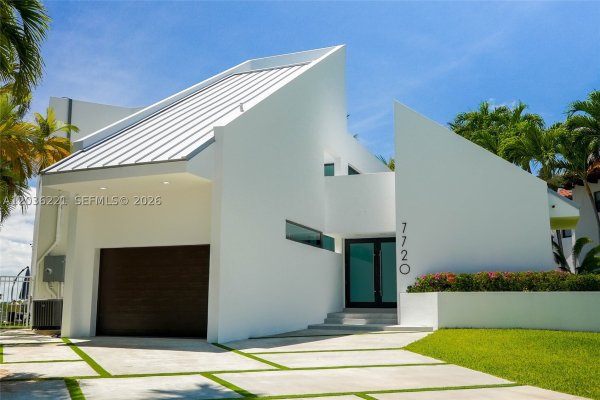 7720 Miami Vw Dr North Bay Village, FL 33141