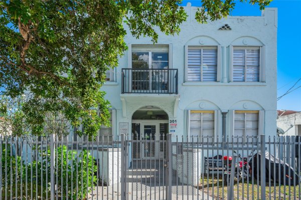 301 SW 10th Ave #1 Miami, FL 33130