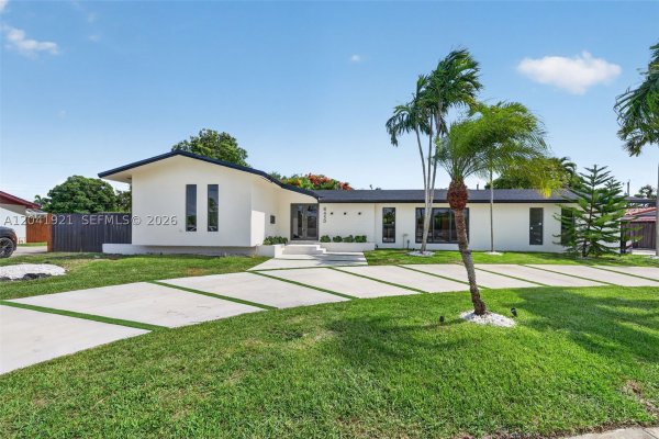 8430 SW 88th St Miami, FL 33156