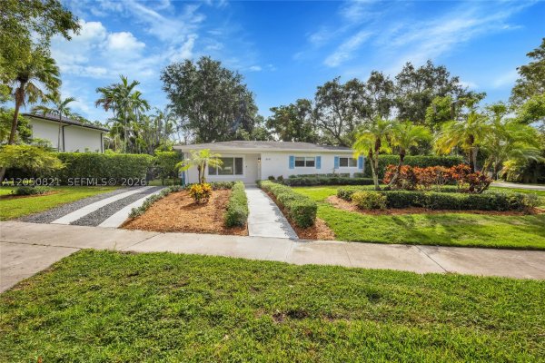 8141 SW 62nd Ct Miami, FL 33143
