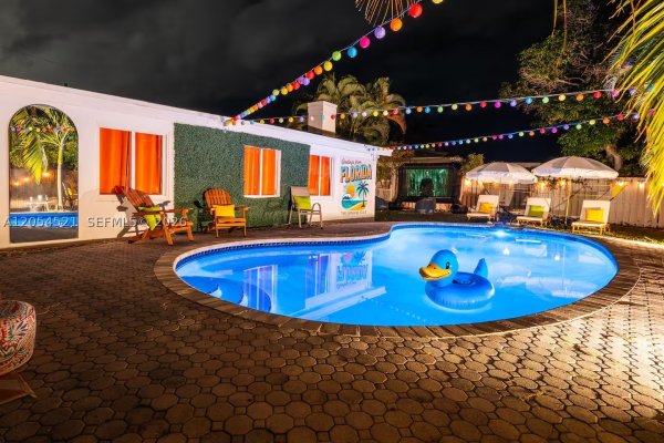 2784 NE 30th St Lighthouse Point, FL 33064